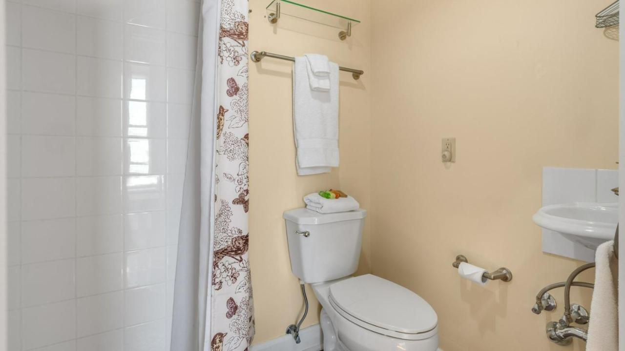 The Woodbridge House Hotell Kingsville Eksteriør bilde