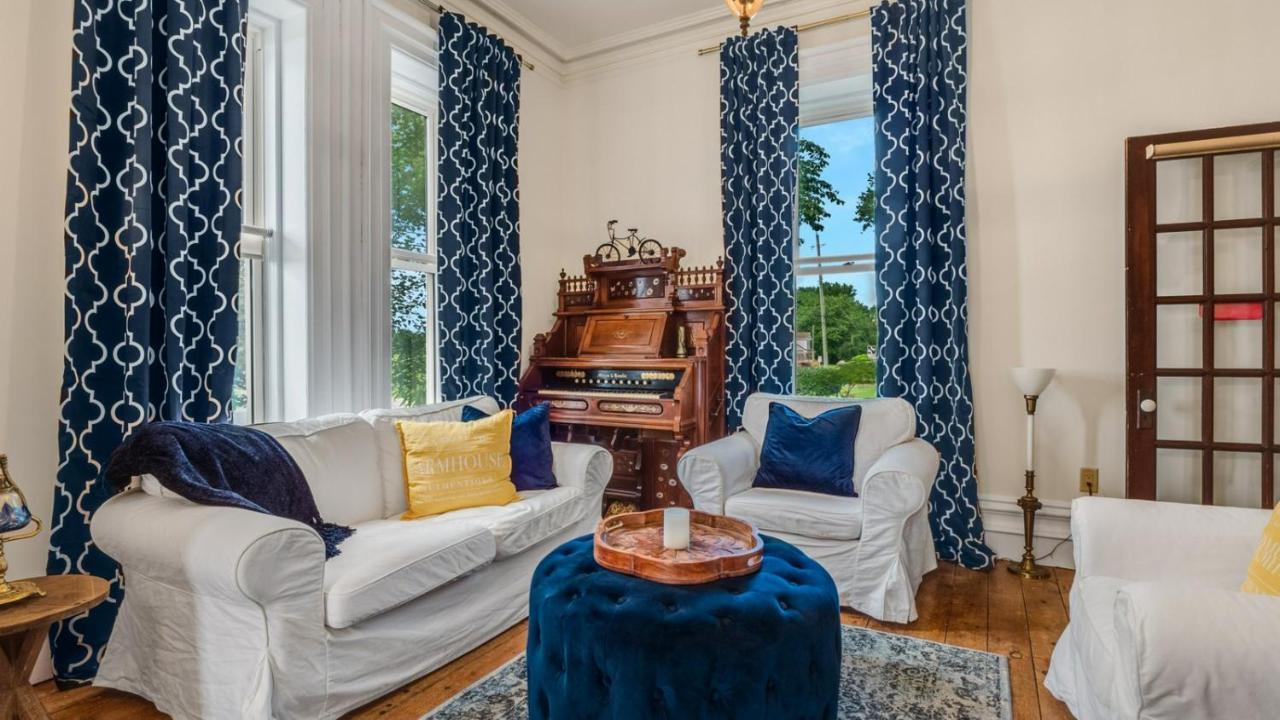 The Woodbridge House Hotell Kingsville Eksteriør bilde