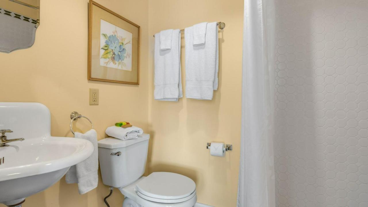 The Woodbridge House Hotell Kingsville Eksteriør bilde