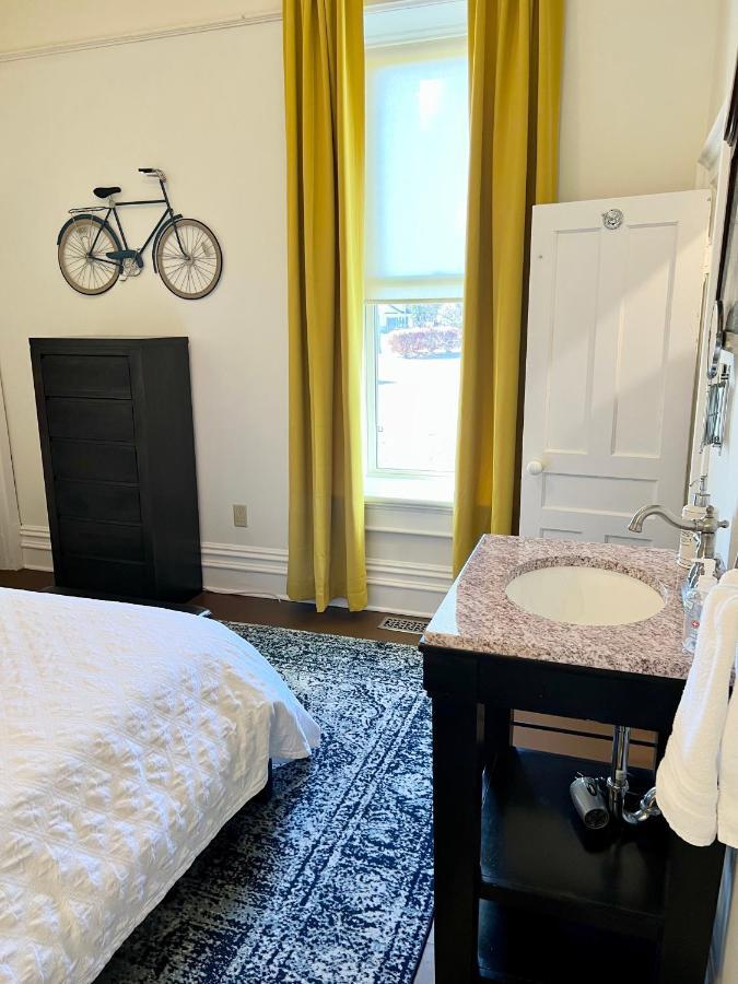 The Woodbridge House Hotell Kingsville Eksteriør bilde