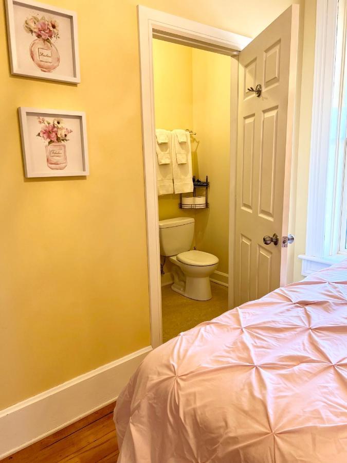 The Woodbridge House Hotell Kingsville Eksteriør bilde